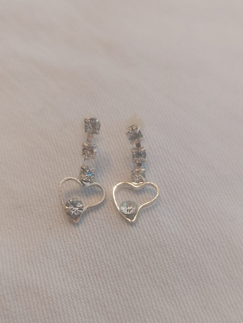 Source Unknown Silver Heart Drop Earrings with Clear Stones